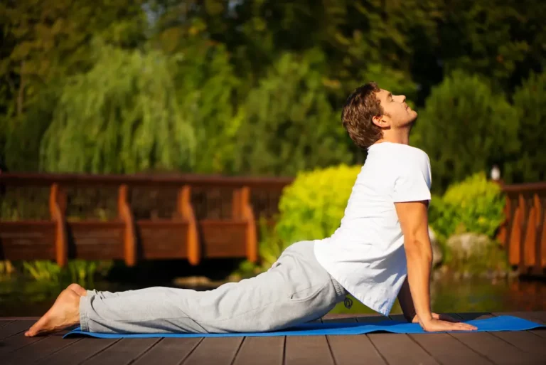Yoga Is For Men Too: 10 Tips & Tricks For Beginners