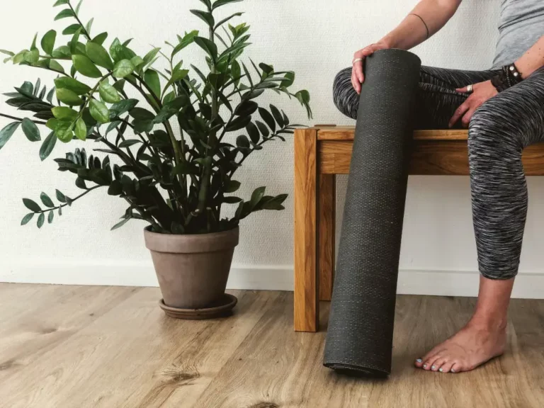 Tips To Choose The Best Yoga Mat And Maintain